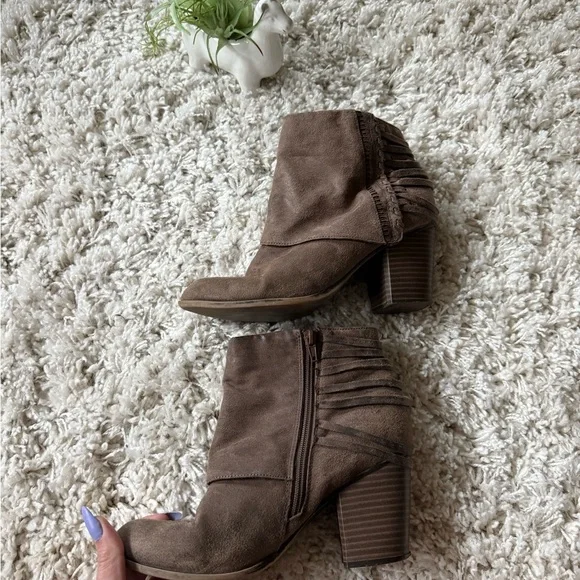 Brown suede Taranto ankle boots with a boho vibe - Picture 5 of 6